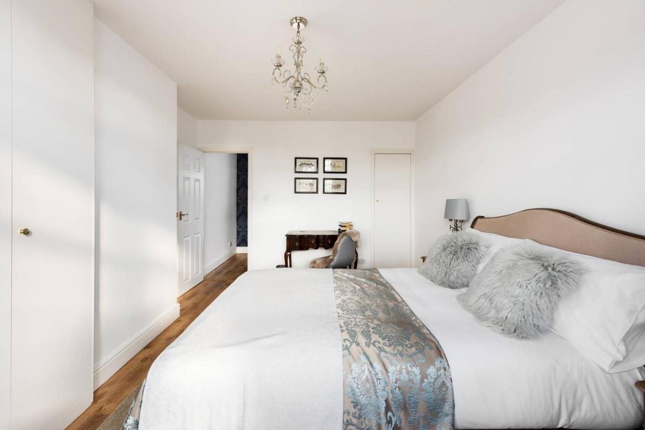 The Bluebird - One Bedroom Apartment In Watford 왓퍼드 외부 사진
