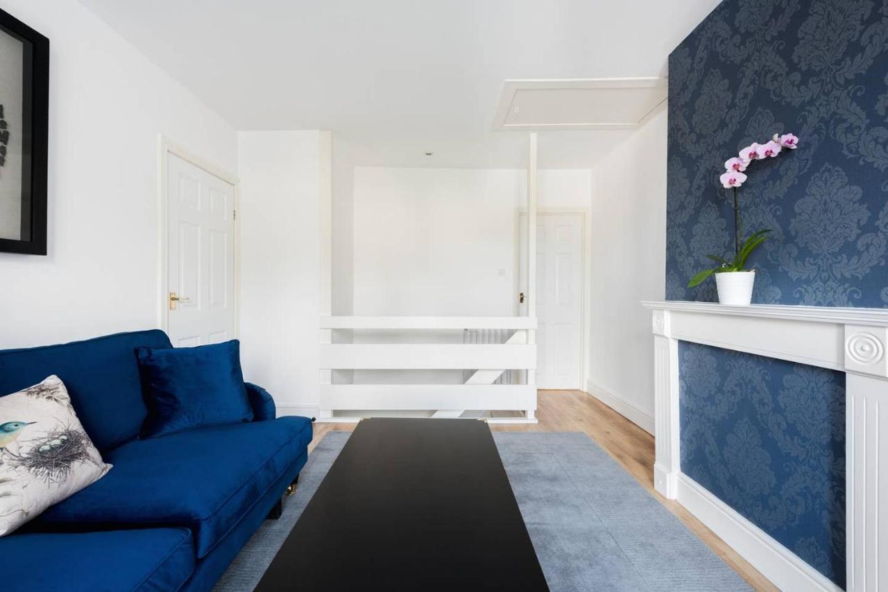 The Bluebird - One Bedroom Apartment In Watford 왓퍼드 외부 사진